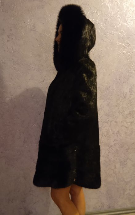 Продам шубу из нутрии