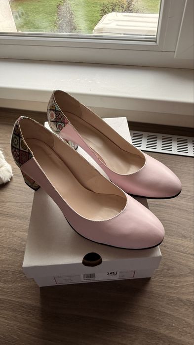Pantofi roz - dama, 38, noi