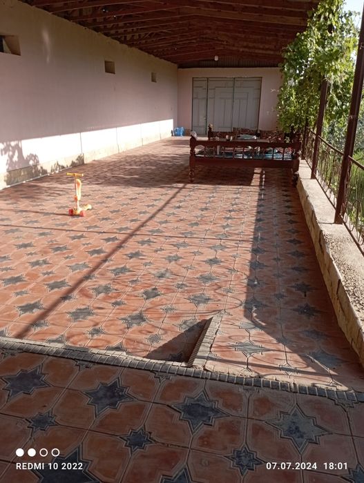 Срочно,,!Ховли сотилади иккита оила яшаши ун мулжалланган. Варианлар