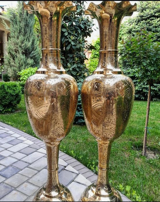 ваза из латуни чеканка