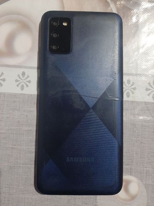 Samsung galaxy a02s sotiladi