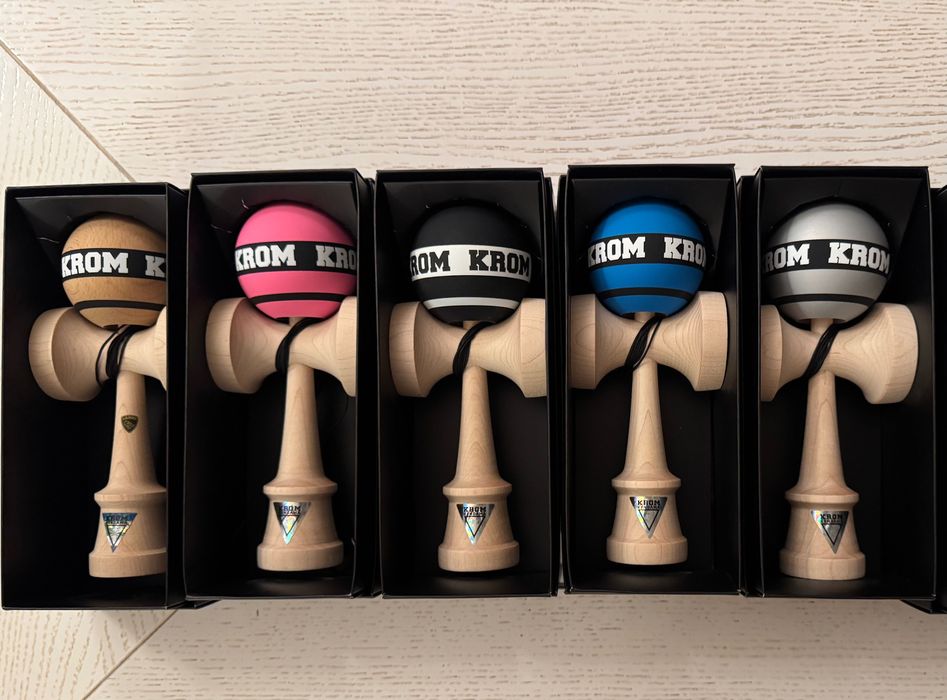 Kendama krom Strogo unrealised, ken maple.