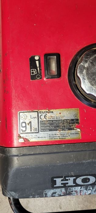 Generator honda 30 is la cheie