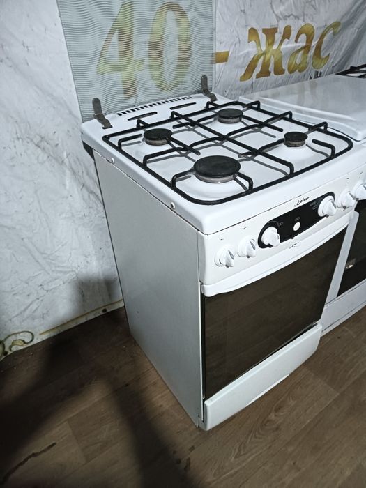 Продам газ плиту