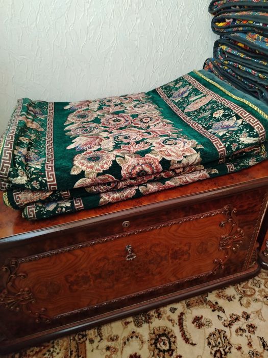 Korpacha va yostiq kamplekt sotiladi