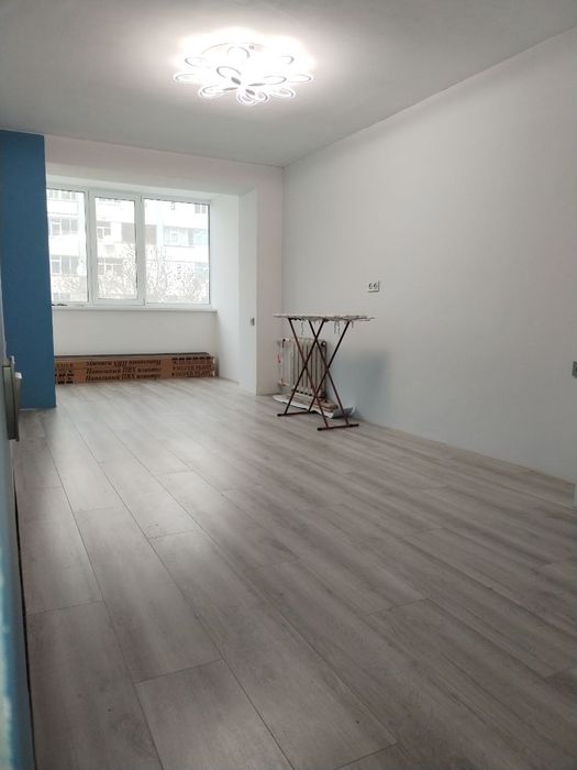 Продаётся 5 ком квартира в центре города Навои.