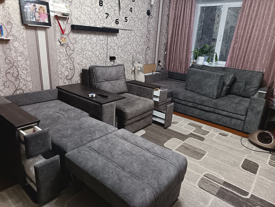 Продам диван + два кресла