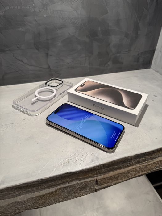 КАТО ЧИСТО НОВ Iphone 15 Pro Max + подарък