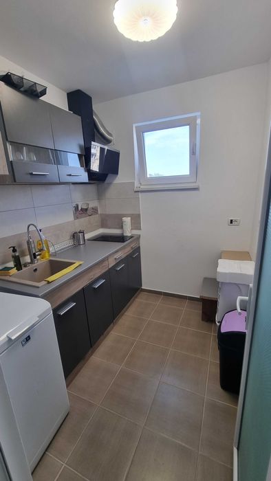 Apartament 3 camere de vanzare in Sulina