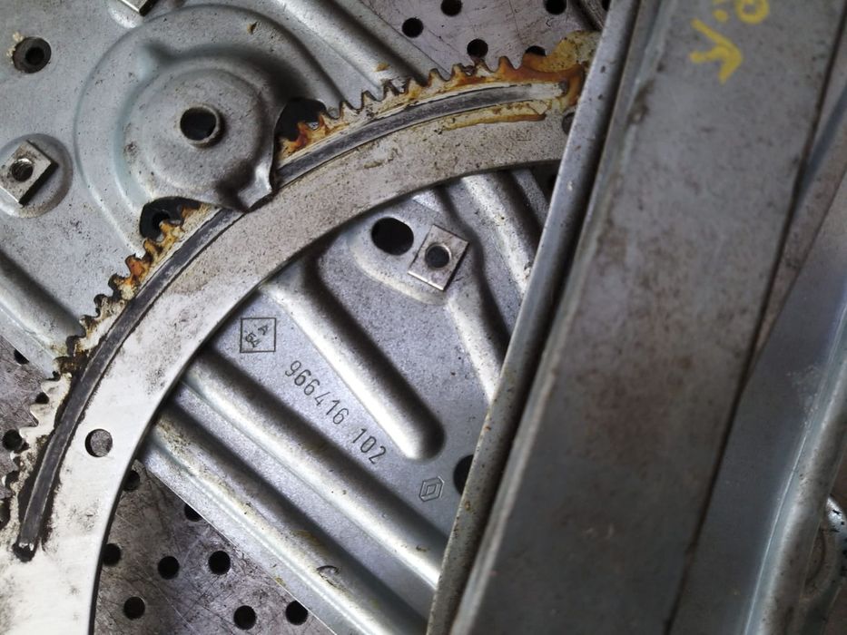 Macara geam electric dreapta fata renault megane 3 966416102