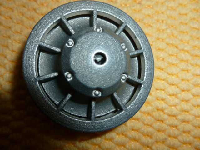 продавам Метални колела за 1/16 Henglong Tiger Tank