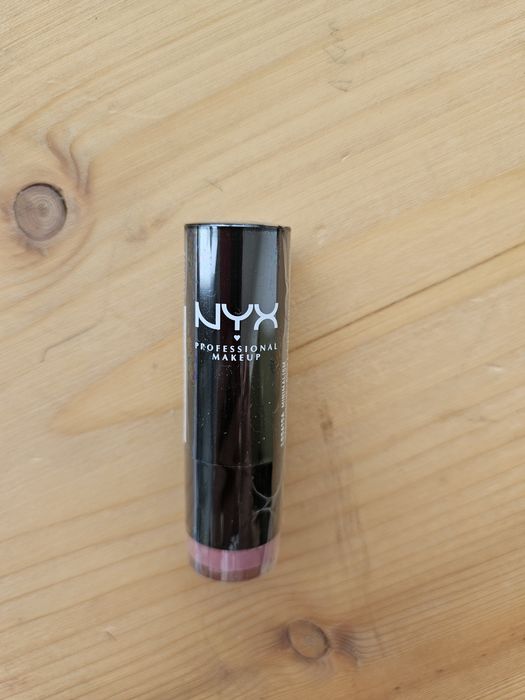 Ruj cremos Nyx Professional, nuanta Minimalism