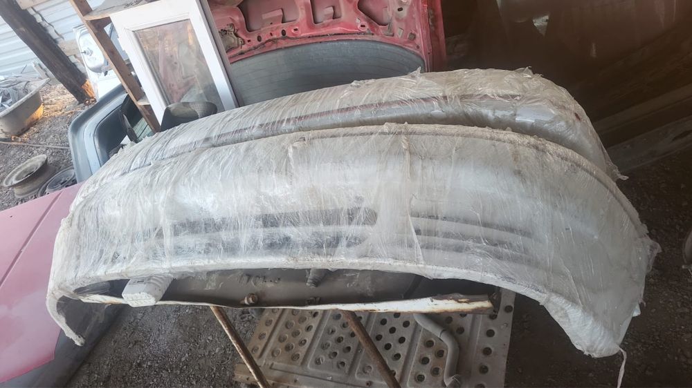 Бампер Тайота Превия