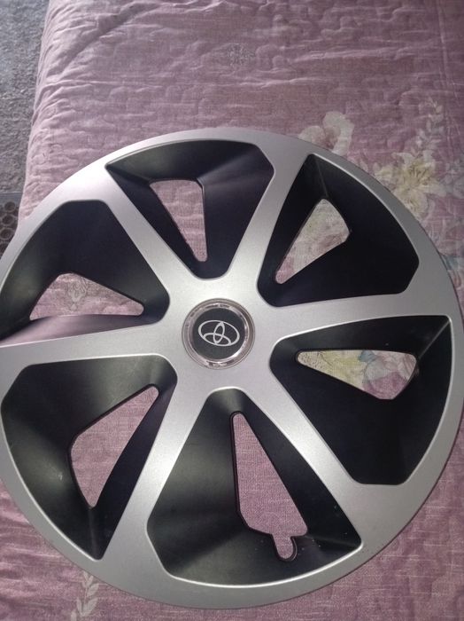 Колпаки продам на 17