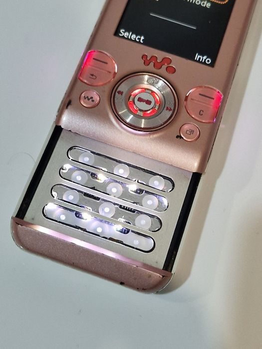 Telefon Sony Ericsson fara tastatura