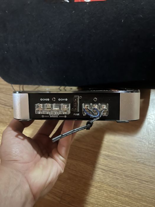 Subwoofer auto+stație