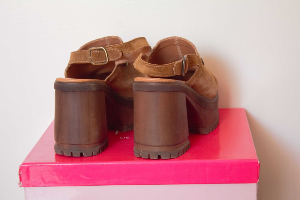 Sandale cu platforma