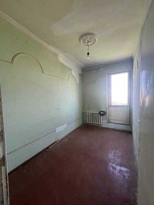 СРОЧНО! 3 комнатная без ремонта ориентир метро Пушкина, 71 школа