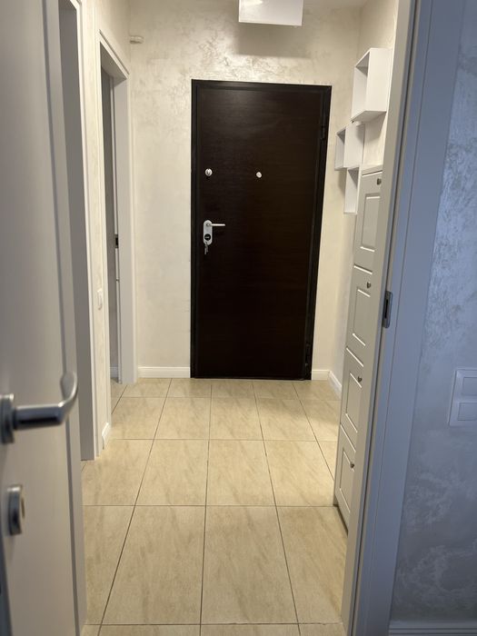 Inchiriez Ap 2 camere cosmopolis