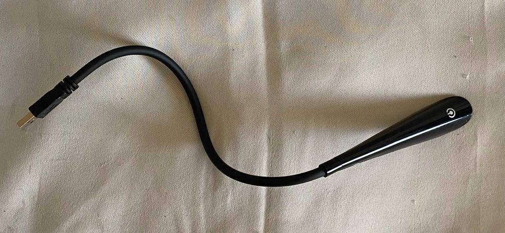Мини LED лампа с USB контакт, черна и бяла