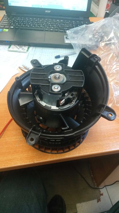 Моторчик печки на мерседес 124