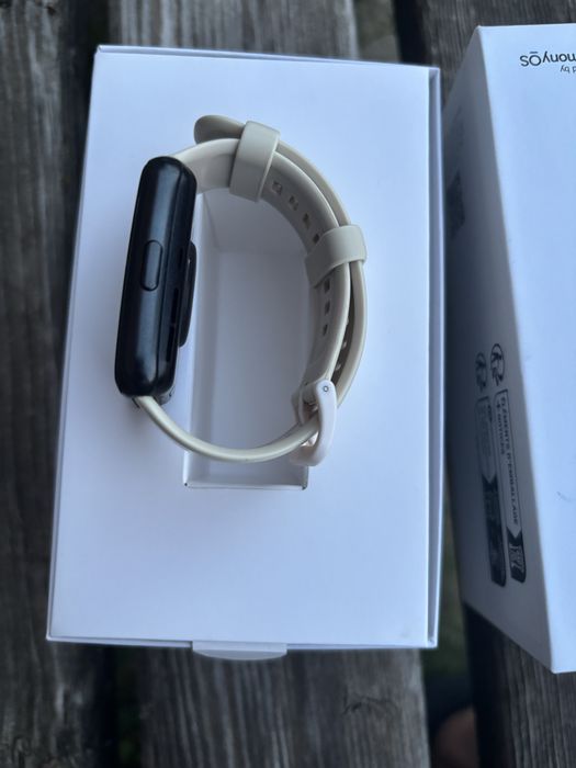 Смарт часовник Huawei watch fit2