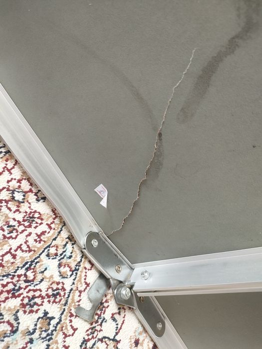 Стол раскладной.