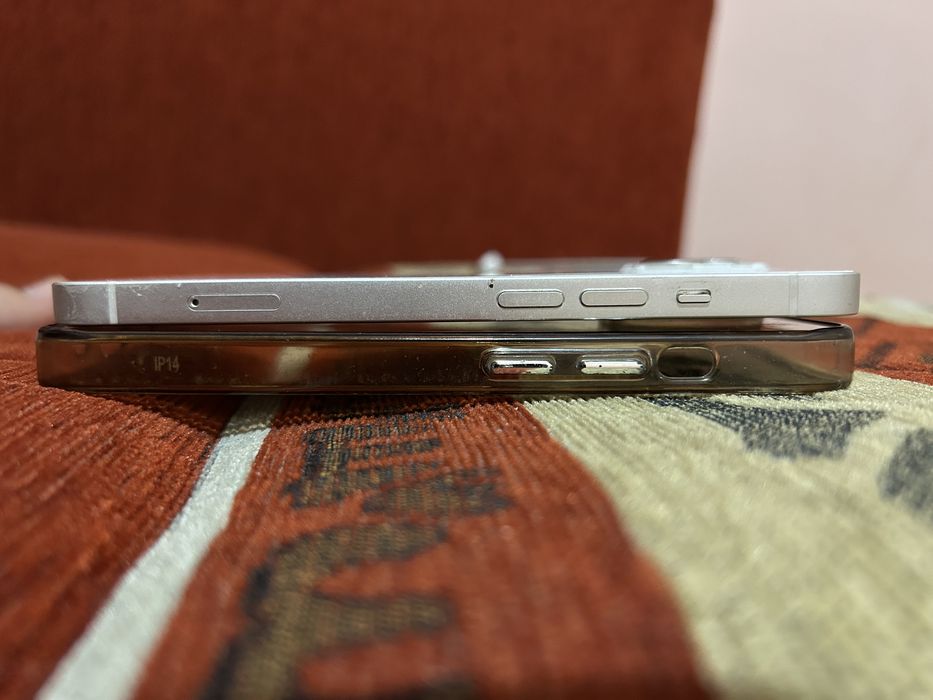 Айфон 13 в хорошем состаянии