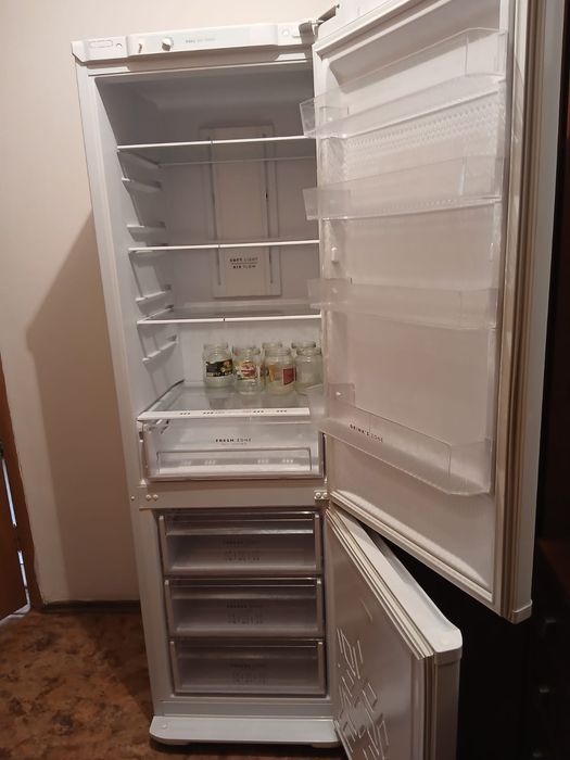 Продам холодильник