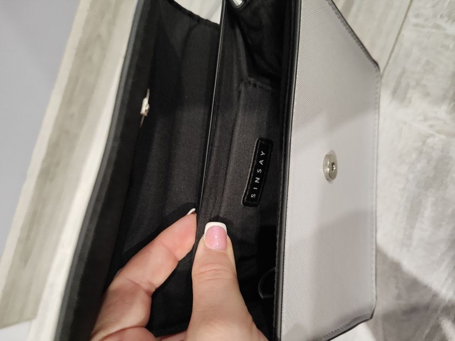 Малка дамска чанта