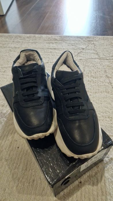 Фирменный обувь оригинал