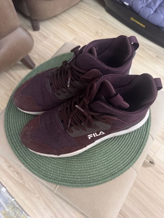 Обувь спортивная