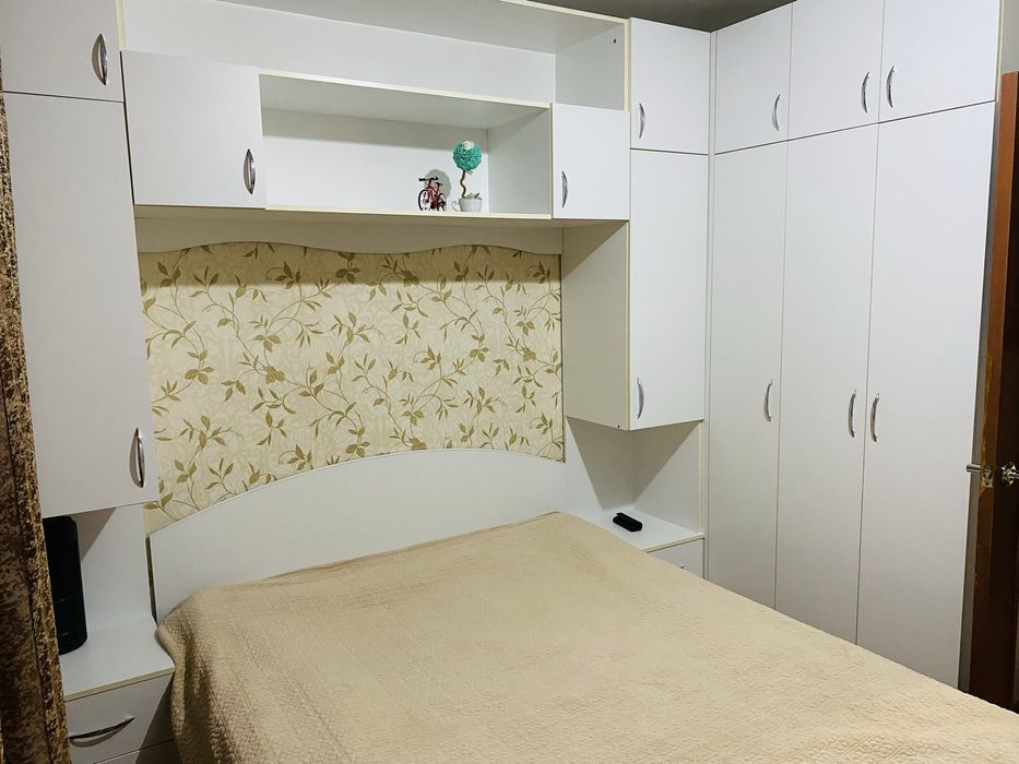 Продам спальный гарнитур в отл. сост