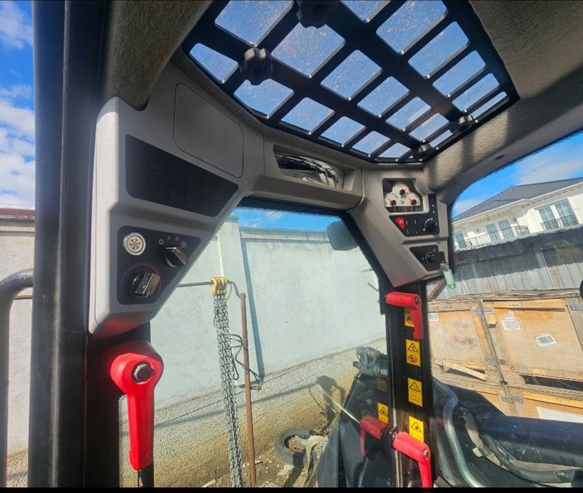 JCB Robot, 250T , mini încarcator ( bocat ) 5 tone, variante / schimb