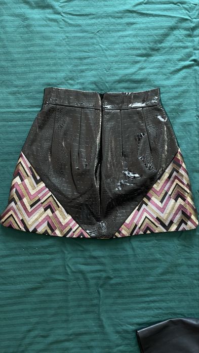 Юбка кожаная лакированная