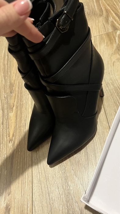 Полусапожки на каблуке, батильоны