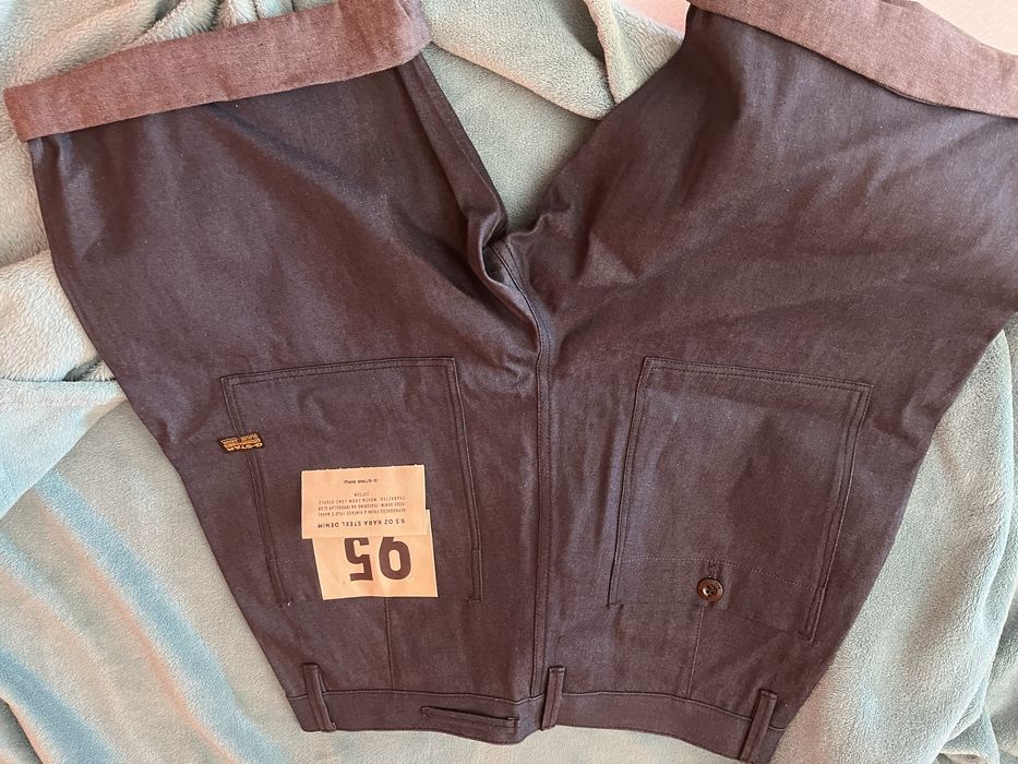 Продавам ЧИСТО НОВИ дънки неносени-Нови с етикет-G-Star RAW Worker Chino Relaxed Short. Размер W31 и цвят Raw Denim