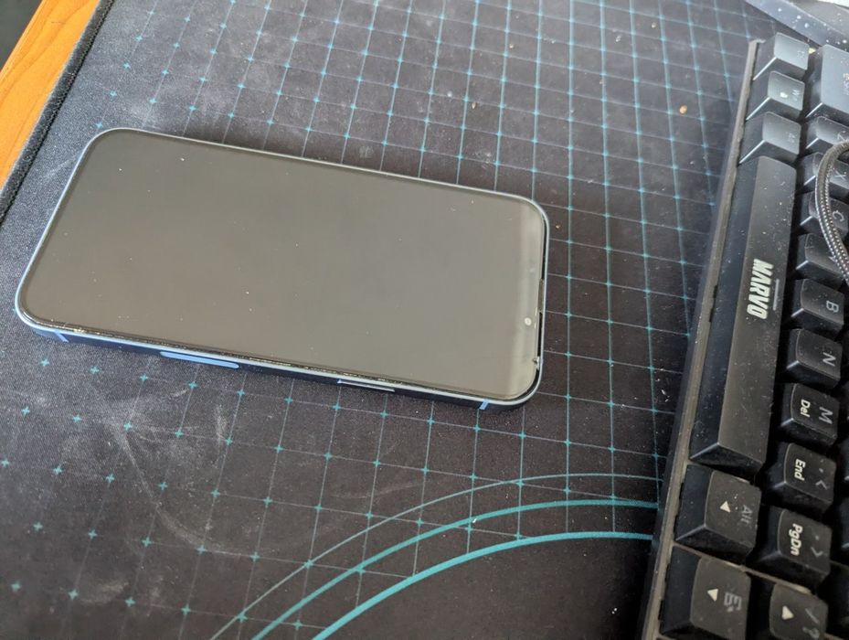 Vând iPhone 14 Plus (eSIM) Blue – Perfect Funcțional, Liber de Rețea / Fără iCloud