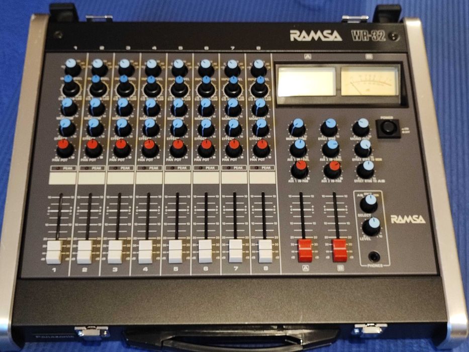 amplificator de putere MC CrYpt PA-940 și mixer Panasonic Ramsa WR-32E