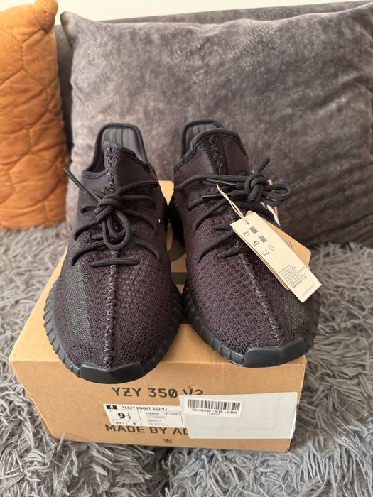 Adidas Yeezy 350 V2 Onyx 42, 42 2/3, 43 1/3