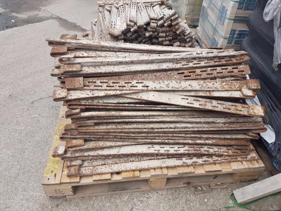 Juguri Cofrat Stalpi