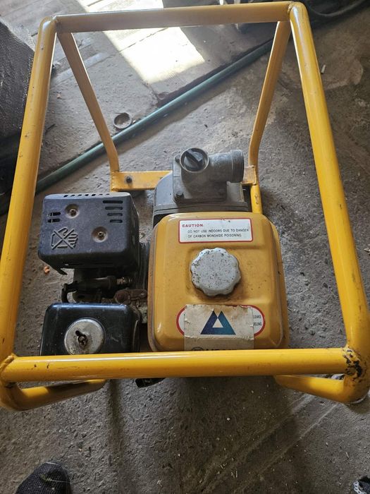 Бензинова помпа за вода