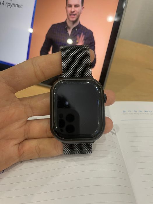 продам электронные часы с экраном