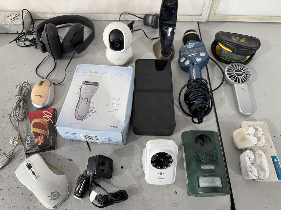 Камера, микрофон,слушалки и др  - Лот Б-8