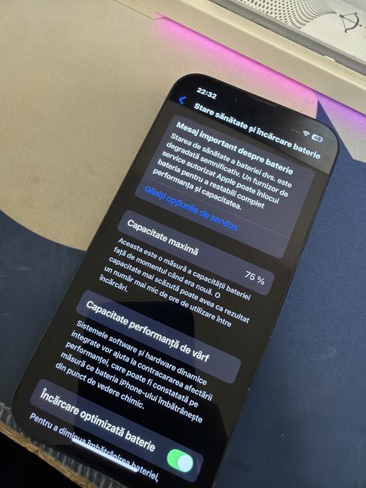 iPhone 14  75% baterie