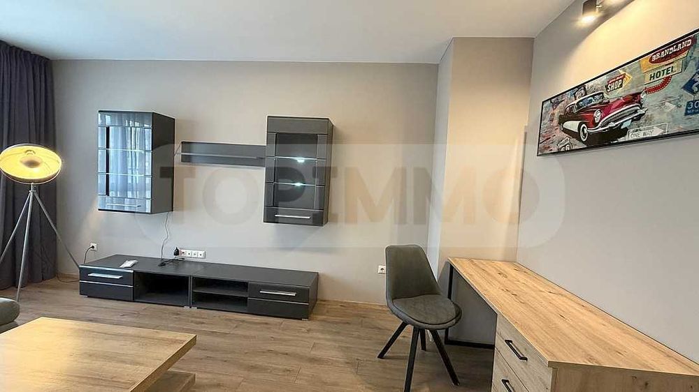 Апартамент с три стаи под наем в квартал Чайка