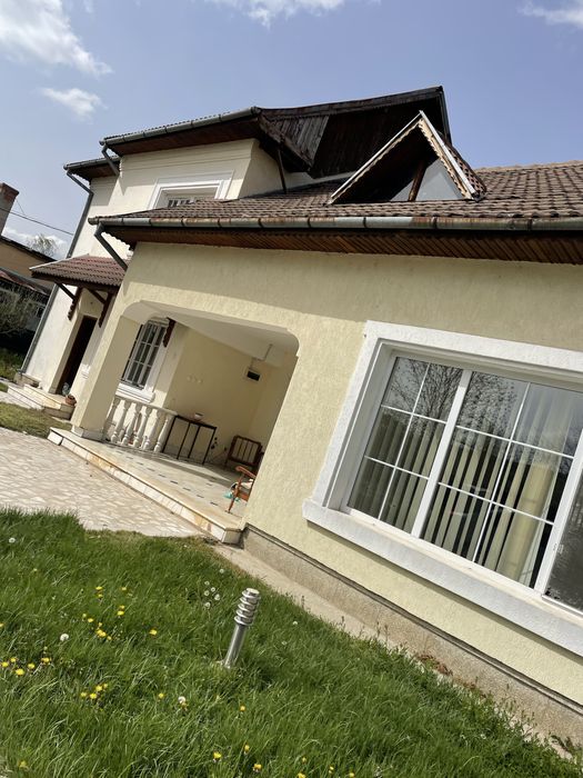 De vanzare - Casa si teren 5000mp