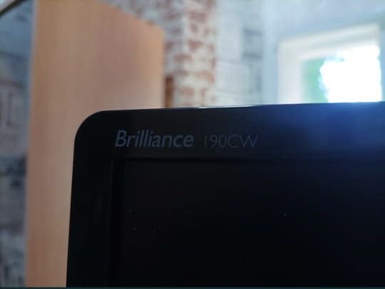 Продам монитор PHILIPS диагональ 19"