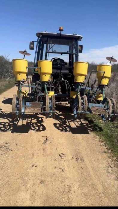 Semănătoare porumb si floarea soarelui pe 4 rânduri