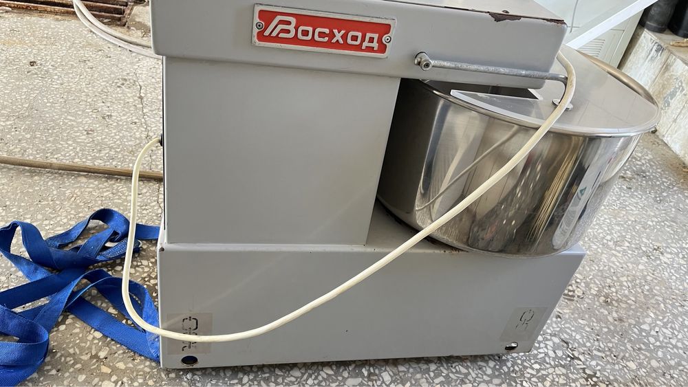 Тесто машина 40л/25 кг